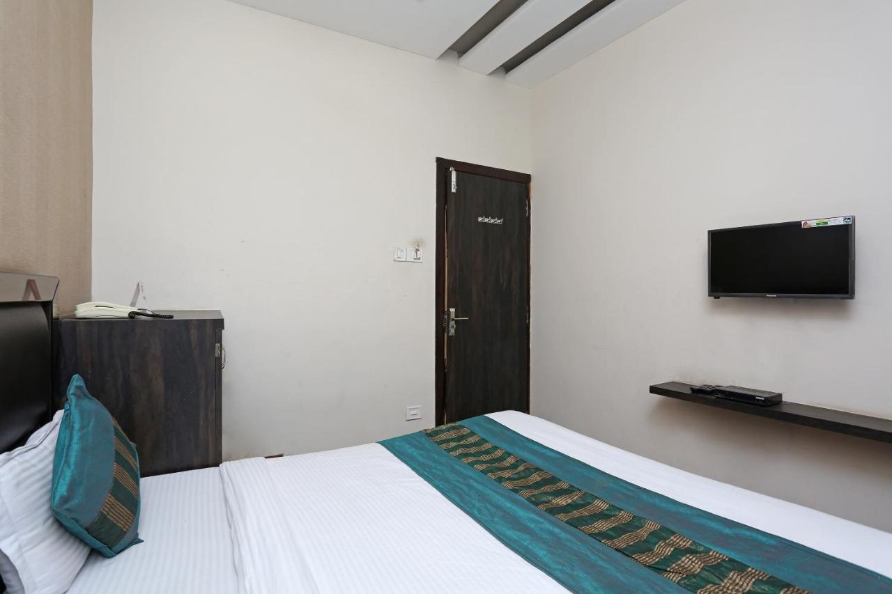 Oyo 6325 Hotel Kiran Rāipur Zewnętrze zdjęcie